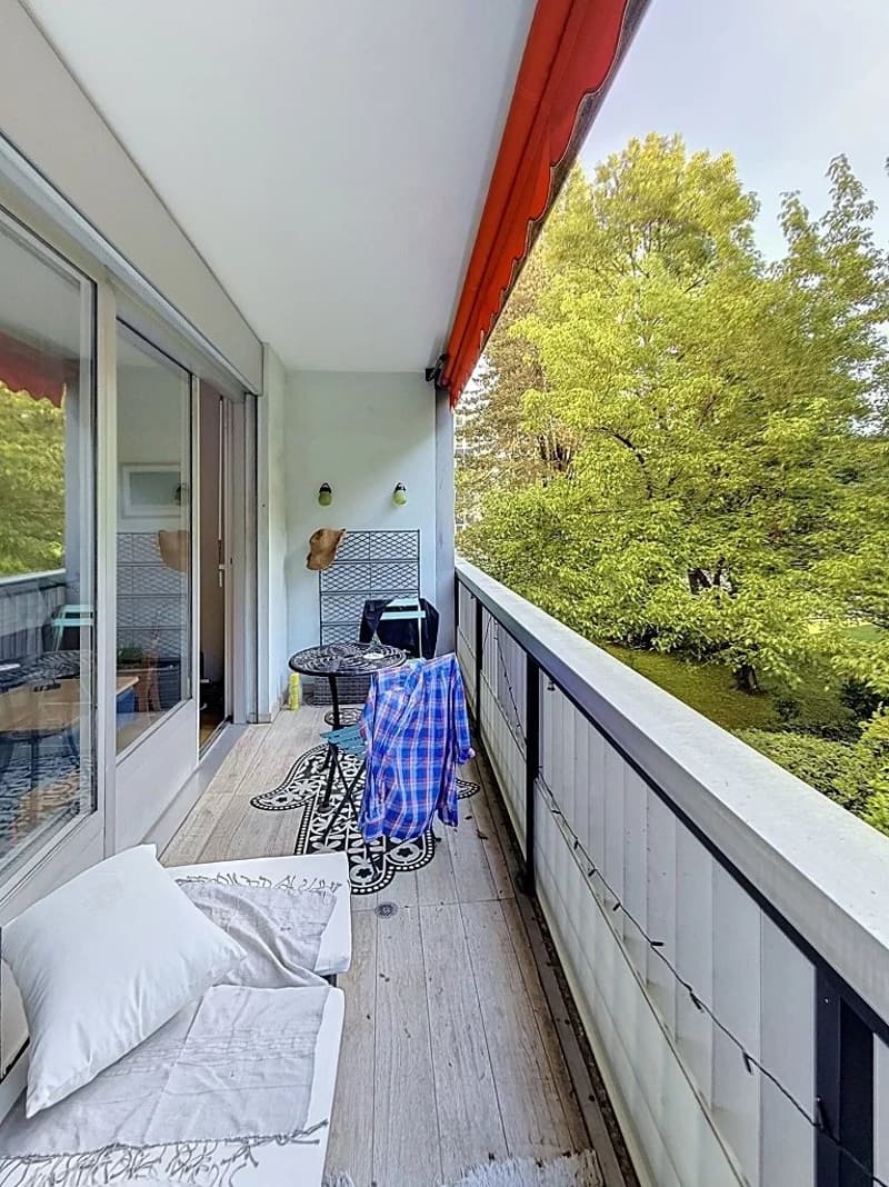 Très bel appartement traversant avec 2 balcons (5)