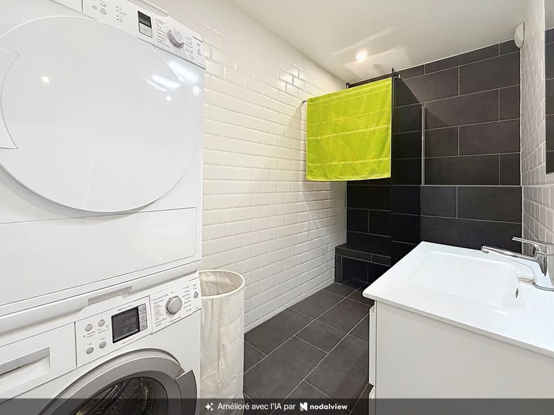 Appartement spacieux et lumineux avec 2 balcons (8)