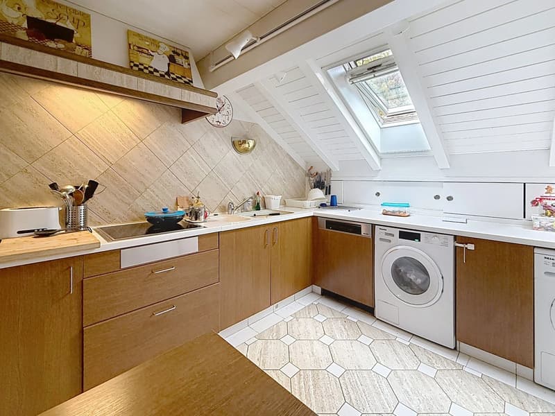 Appartement avec cachet, spacieux et lumineux, avec balcon (5)