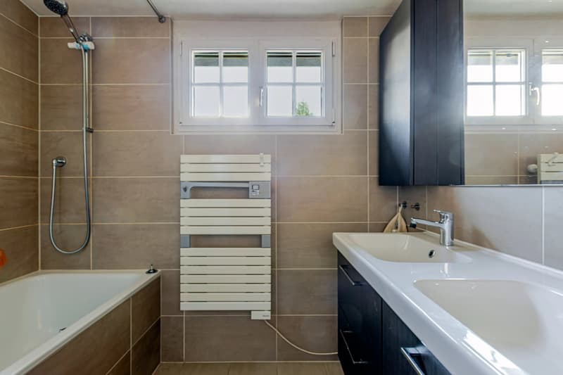 MAISON INDIVIDUELLE DE 6.5 PIÈCES - CHÊNE-BOURG (7)