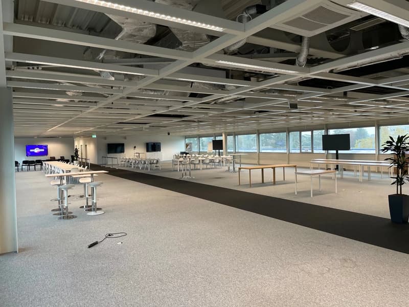 5000 m² situés au coeur d'une zone dynamique (7)