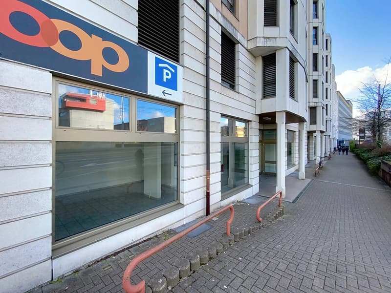 Belle arcade spacieuse proche des Nations (2)