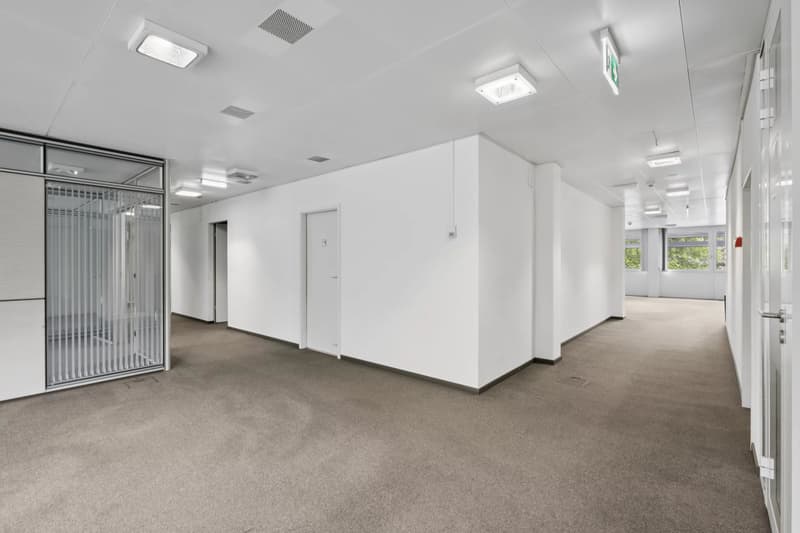 Surfaces administratives aux Charmilles (13)