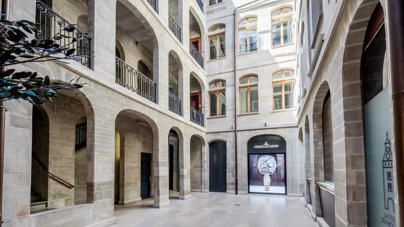 Bureaux à la place du Molard (1)