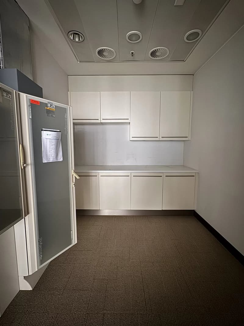 Bureaux Rue du Rhône (7)