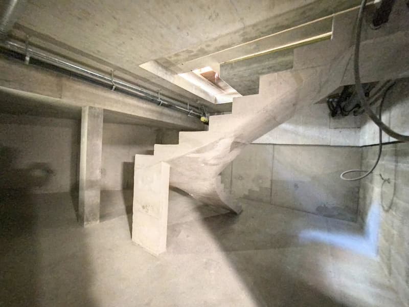 Arcade à vendre dans un immeuble de standing (8)