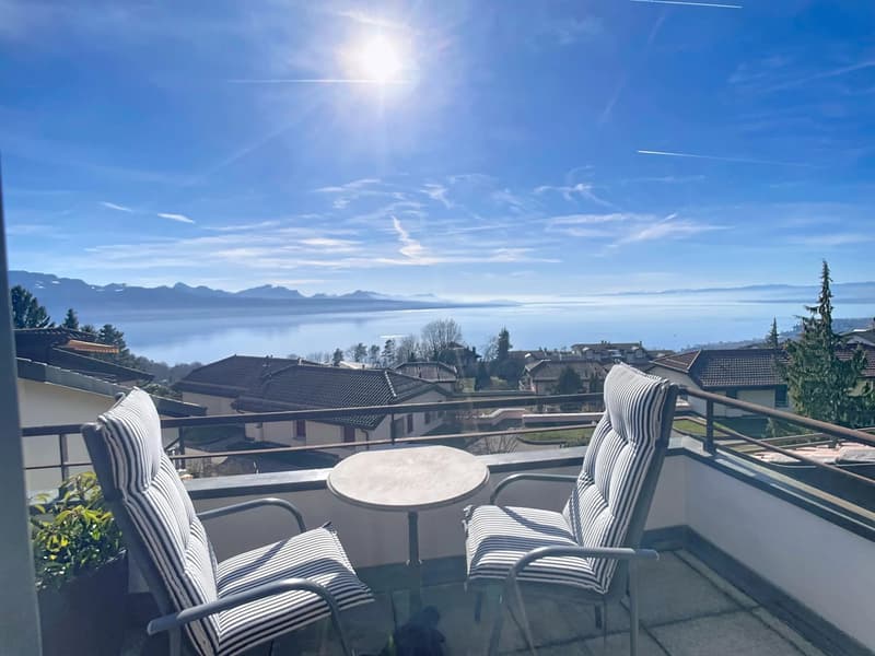 Appartement en attique de 135 m² avec vue imprenable sur le bassin lémanique (12)