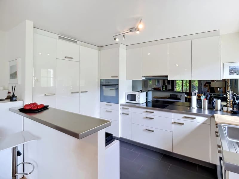 Appartement de 2,5 pièces avec terrasse de 38 m2 face au lac (10)