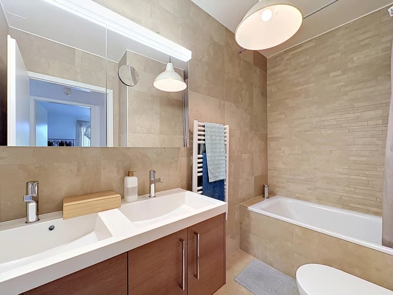 Bel appartement de 2,5 pièces + véranda et jardin privatif (6)