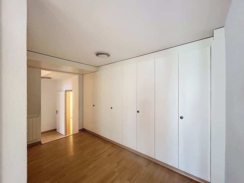 Maison familiale spacieuse dans quartier prisé (8)