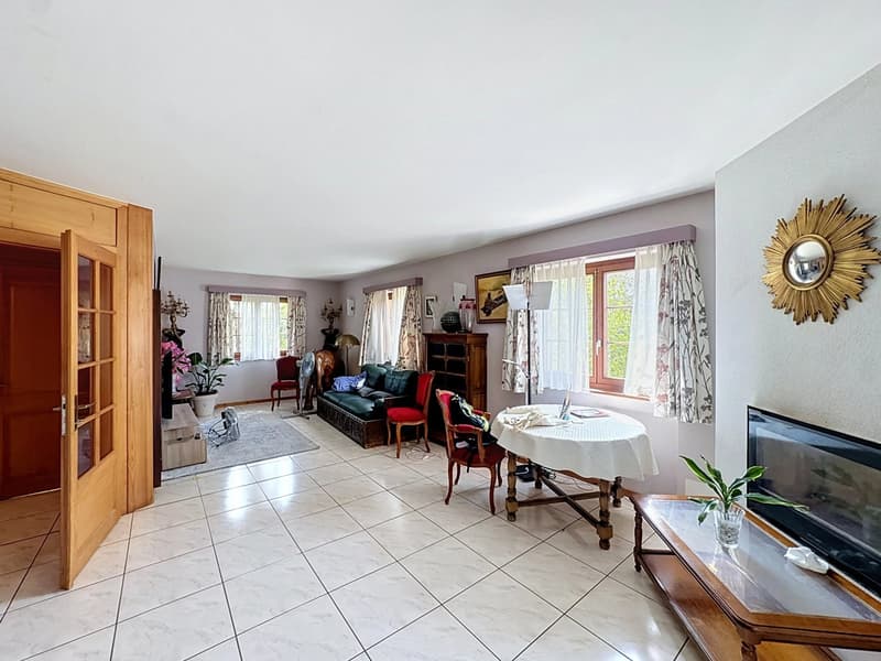 Villa individuelle avec jardin dans un quartier résidentiel de Collombey (5)