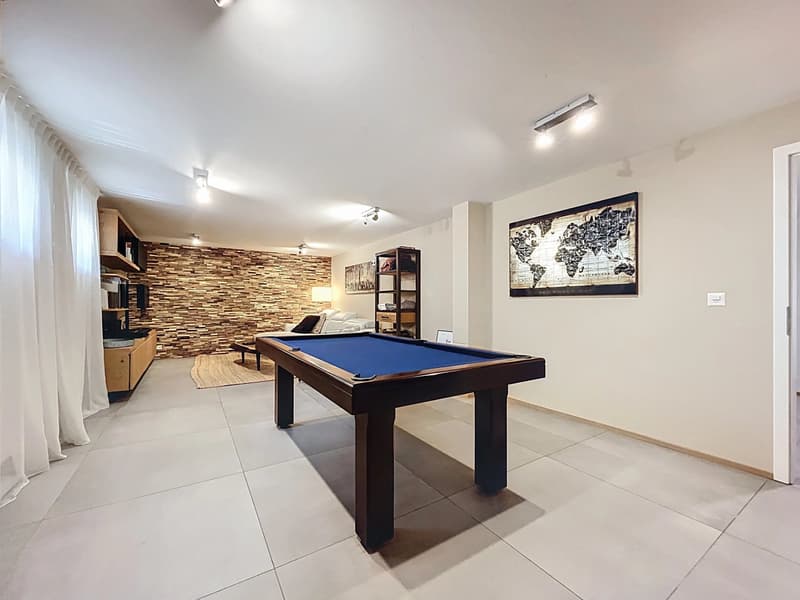 En exclusivité : Belle villa rénovée à proximité de Nyon (13)