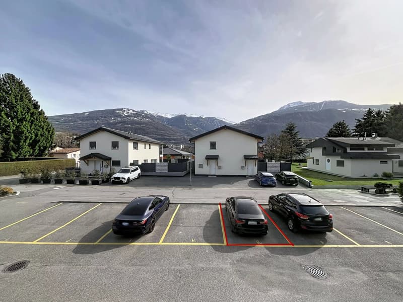 Spacieux 4.5 pièces avec grande terrasse et vue dégagée à Conthey (13)