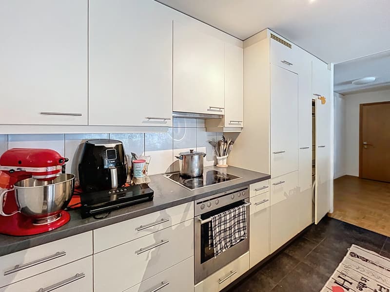 Grand appartement familial de 4 pièces avec vue dégagée à Sierre (2)