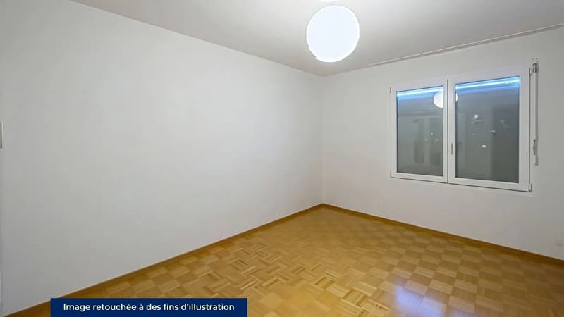 Grand appartement familial de 4 pièces avec vue dégagée à Sierre (8)