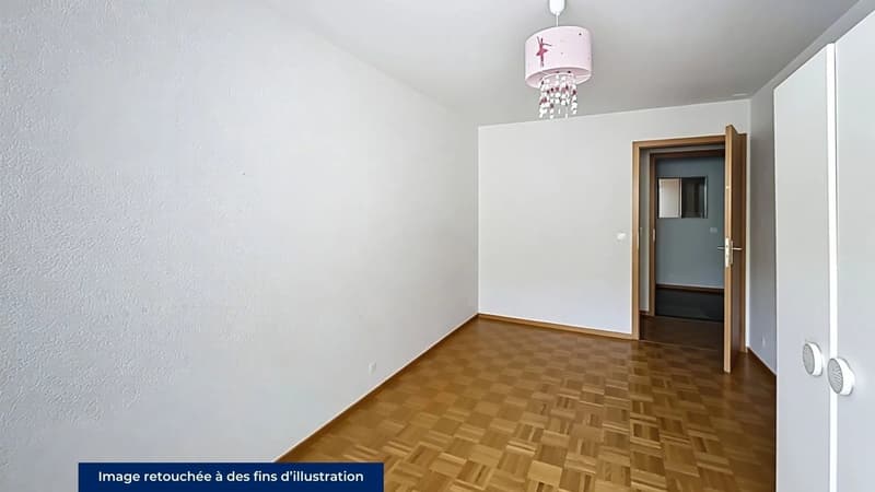 Grand appartement familial de 4 pièces avec vue dégagée à Sierre (9)