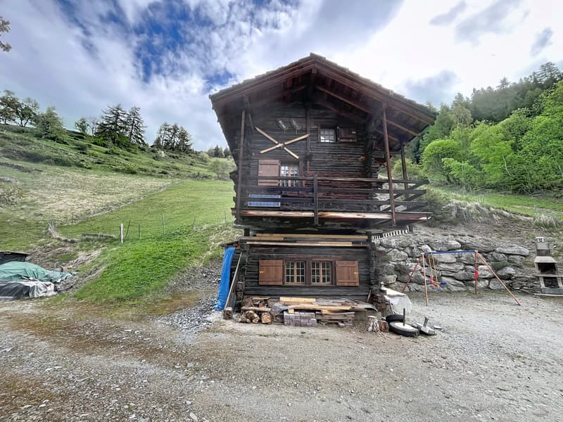 Mazot de caractère à Ayer - Authentique refuge alpin au coeur de la nature (5)