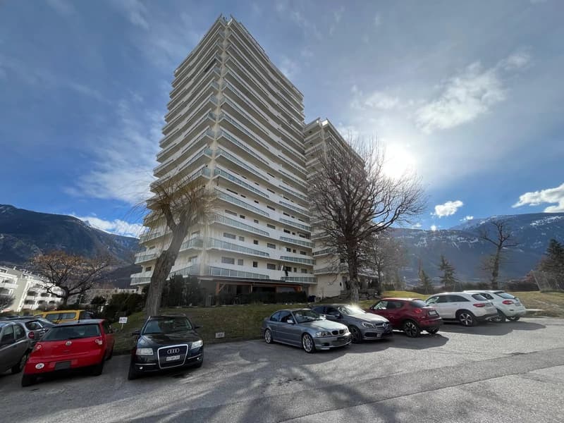 Lumineux 4.5 pièces avec balcon et vue dégagée à Sierre (6)