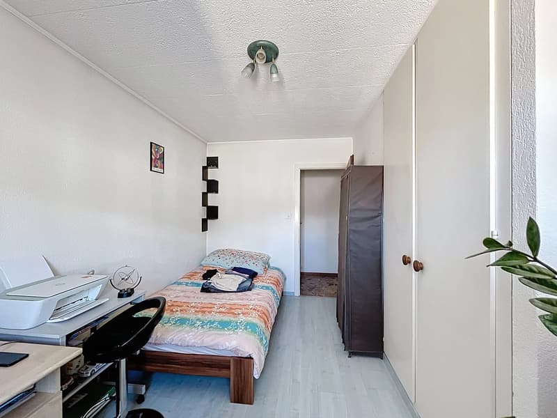 Spacieux 4 pièces de 110 m² avec balcon et fort potentiel à Sierre (9)