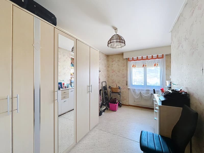 Spacieux 4 pièces de 110 m² avec balcon et fort potentiel à Sierre (10)