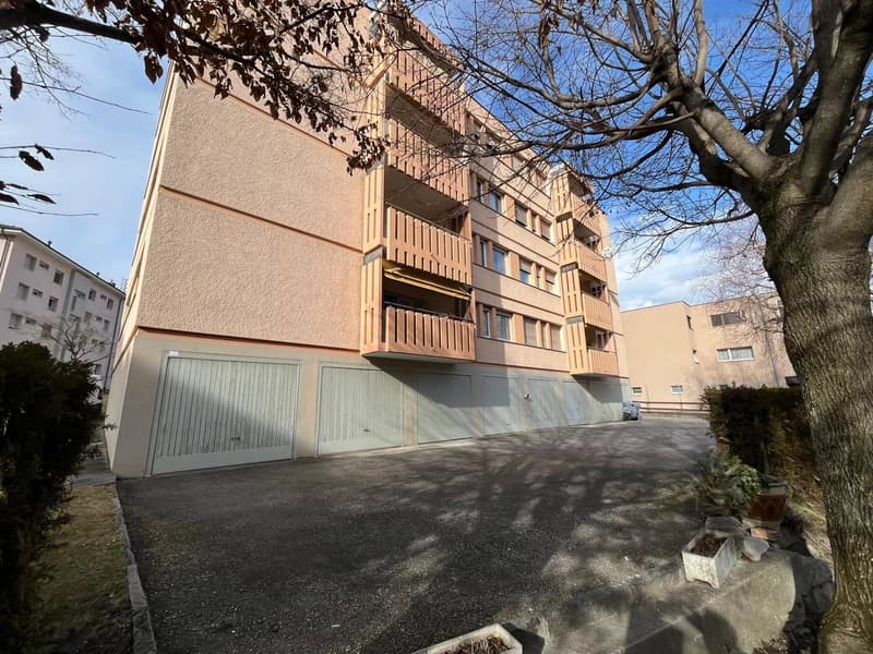 Spacieux 4 pièces de 110 m² avec balcon et fort potentiel à Sierre (5)