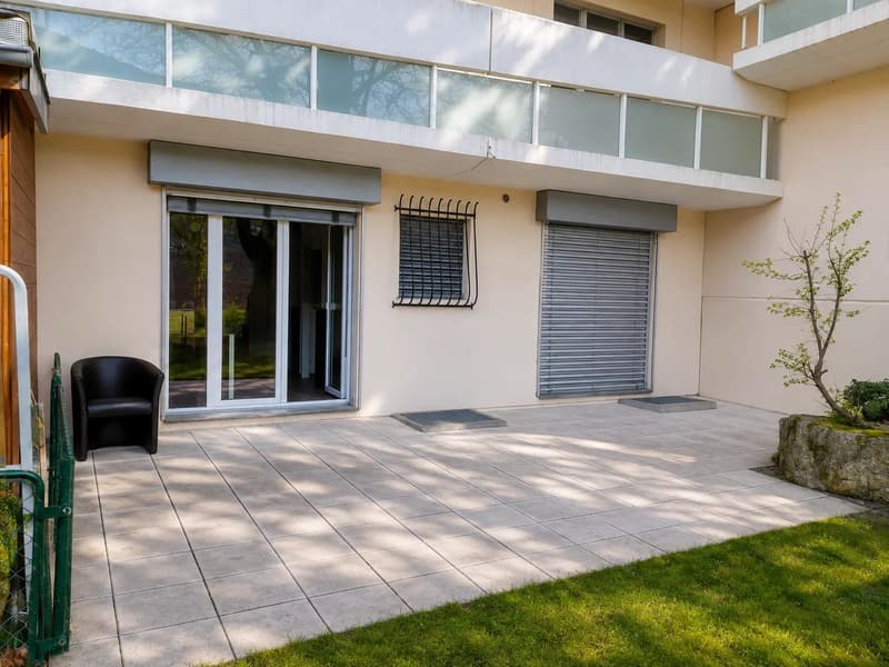 Rendement attractif à Sierre : 2,5 pièces rénové avec terrasse (1)