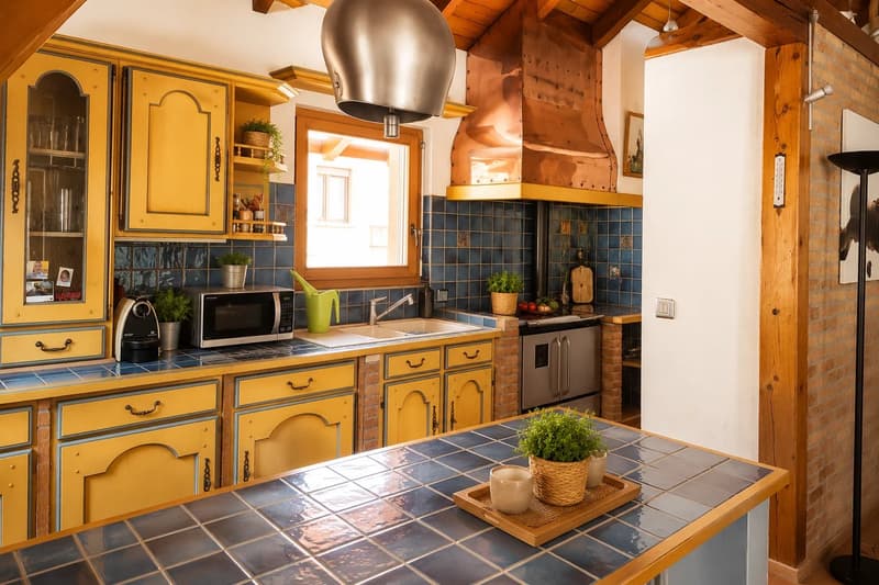 Appartement de caractère de 5,5 pièces avec beaux volumes (2)