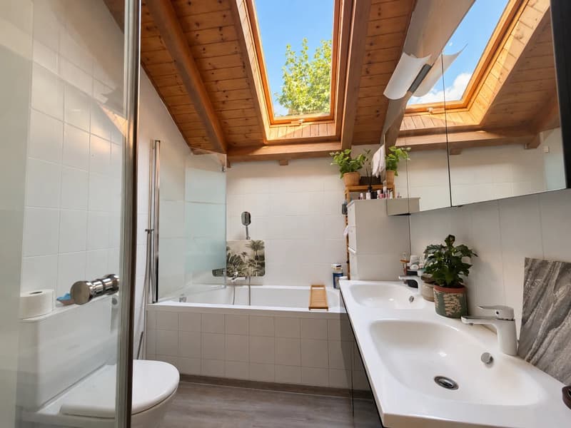 Un écrin de verdure à Ayent : 3,5 pièces avec véranda et jardin (11)