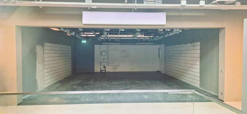 Teilausgebauter Gewerberaum im Aarberg Center zu vermieten (5)