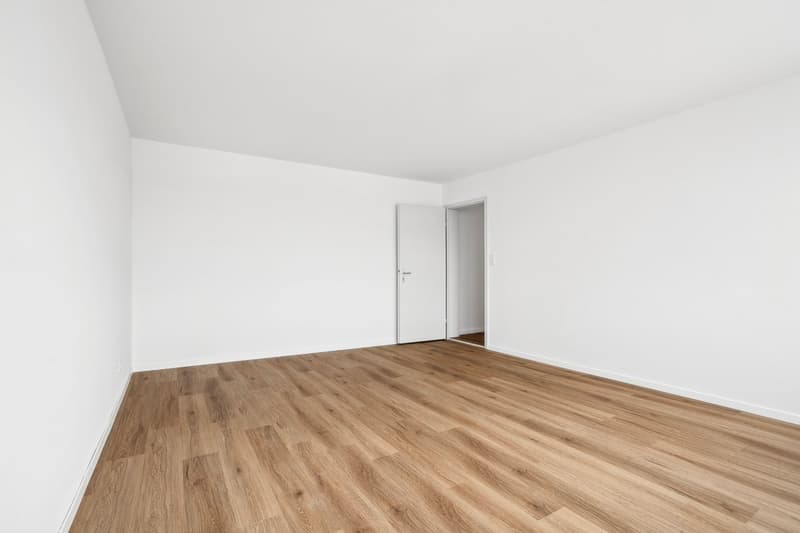 Neue 2-Zimmer-Wohnung in frisch saniertem Mehrfamilienhaus (4)
