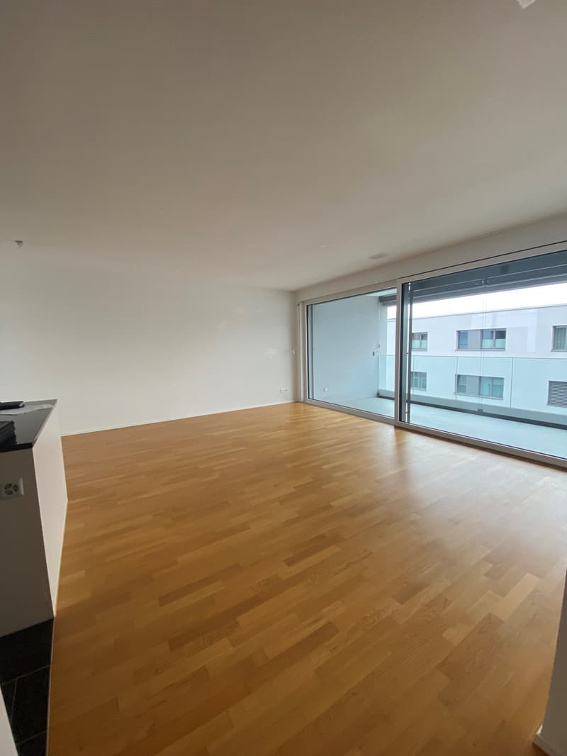 Moderne, grosszügige, helle 2,5 Zimmerwohnung im 3.OG (4)