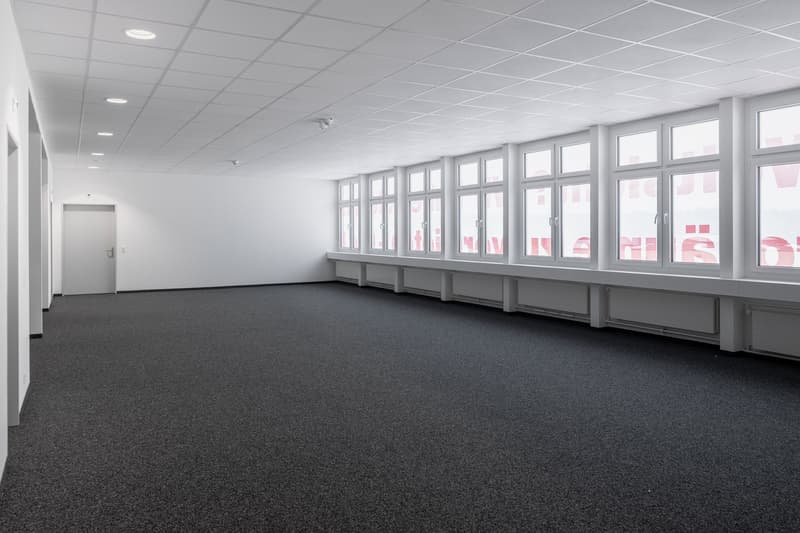 attraktive, moderne Büroräumlichkeiten in Hinwil zu vermieten (6)