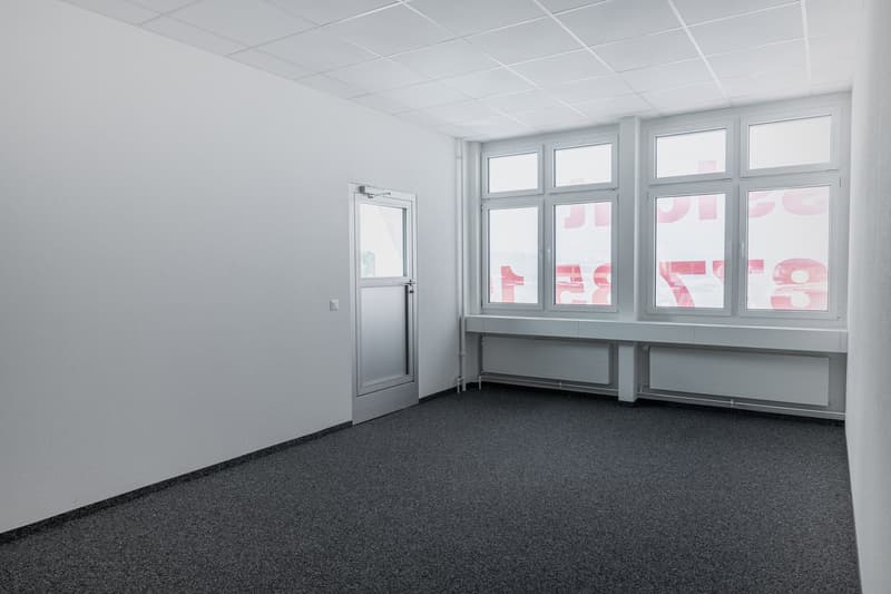 attraktive, moderne Büroräumlichkeiten in Hinwil zu vermieten (8)
