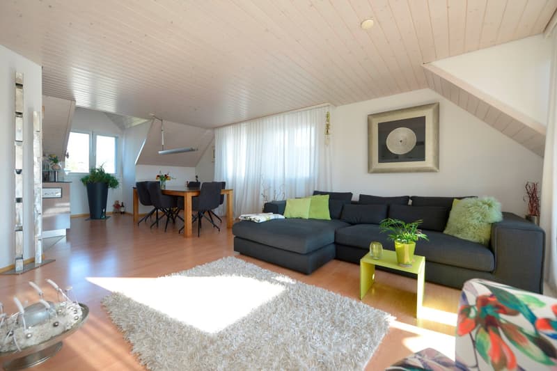 Sonnige 5.5-Zimmer-Wohnung mit Balkon in Mörschwil (3)