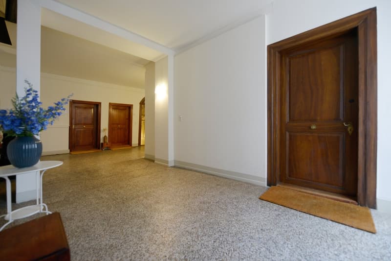 St. Gallen-Innenstadt-charmantes Altstadtbüro (6)