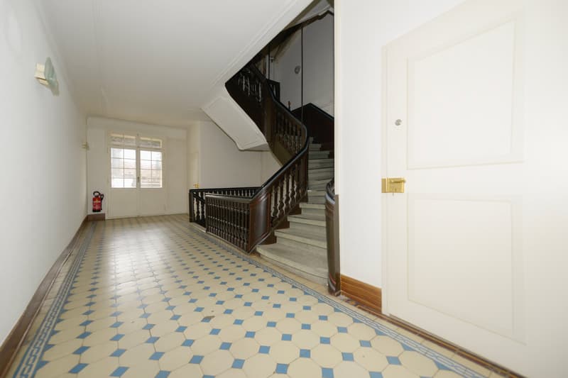 Charmantes 2-Zimmer-Büro in der Altstadt von St. Gallen (10)