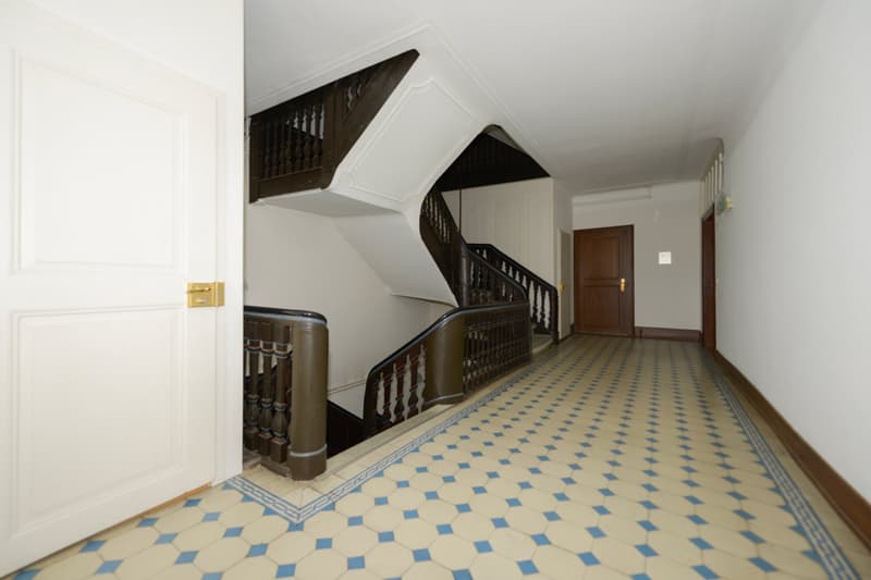Charmantes 2-Zimmer-Büro in der Altstadt von St. Gallen (6)