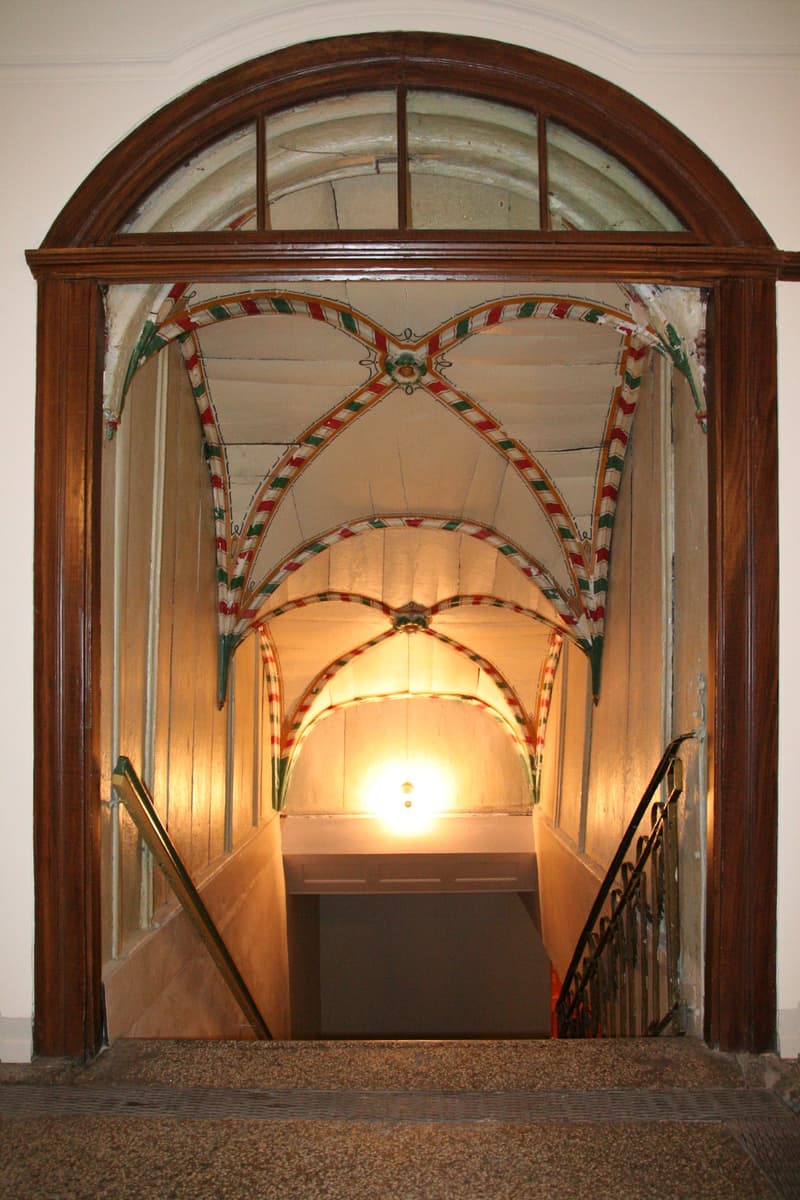 Charmantes 2-Zimmer-Büro in der Altstadt von St. Gallen (8)