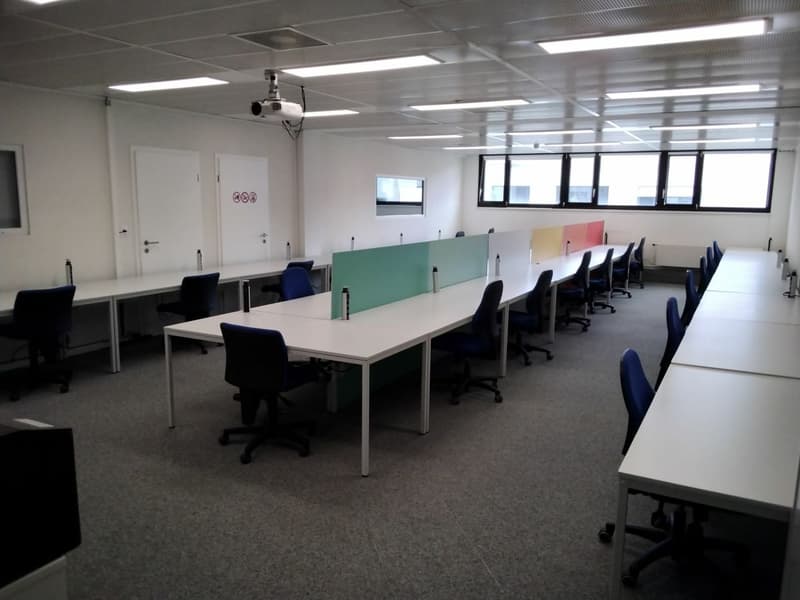 Grande surface lumineuse 200m2 - Entre Lausanne et Prilly (7)
