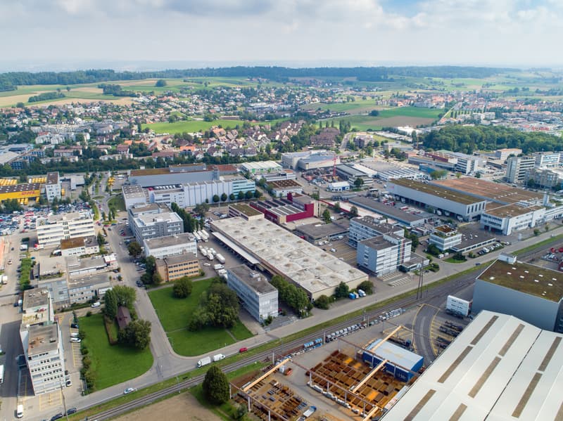 Lagerfläche direkt im Industriequartier in Regensdorf (1)