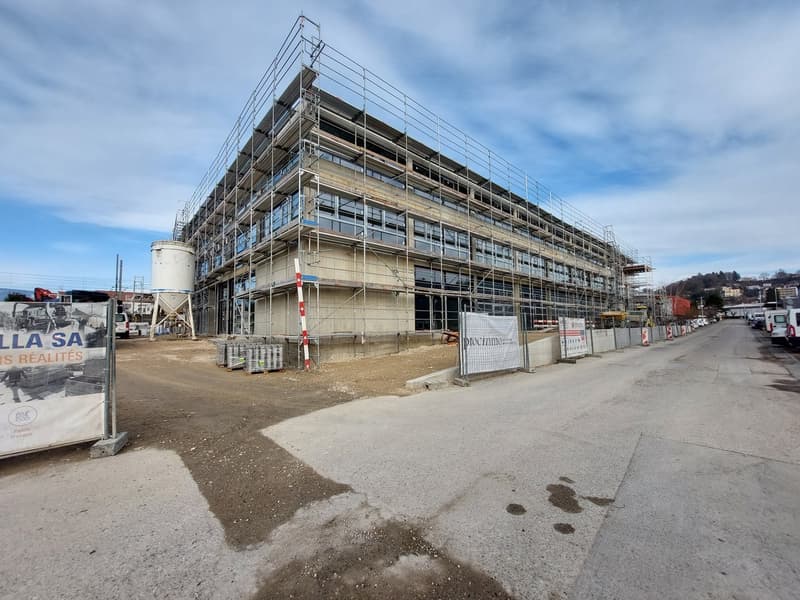 Commercial/Atelier/dépôt neuf 1'700 m2 - Proche autoroute (1)