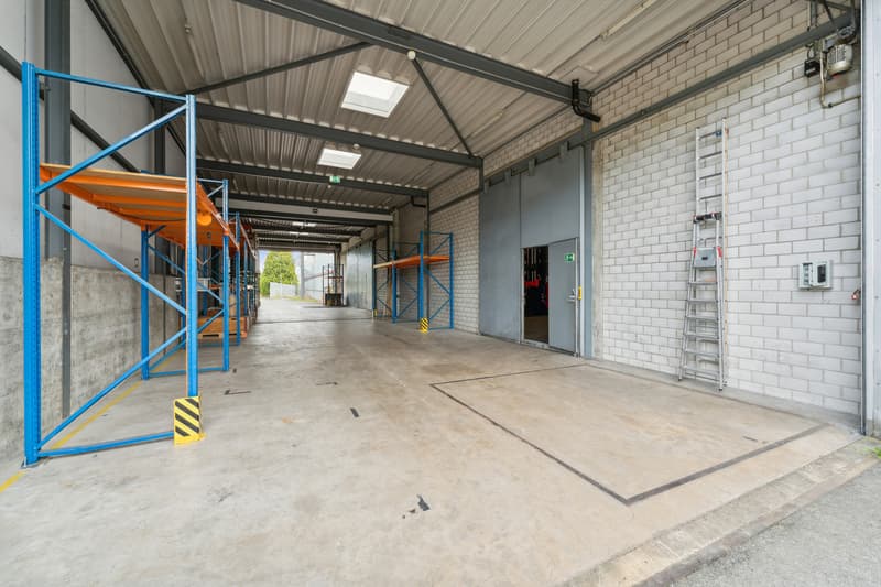 8'400m2 - Logistique/laboratoire/fabrique - Entrée du Valais (7)