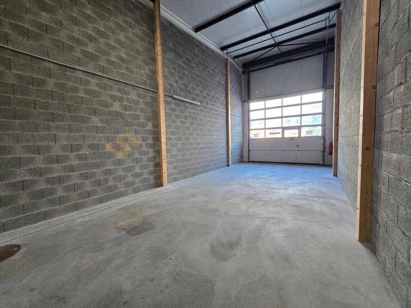 Streetbox de 60m² à louer - Box n6 - 1er loyer offert (4)