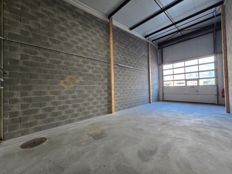 Streetbox de 60m² à louer - Box n6 - 1er loyer offert (3)