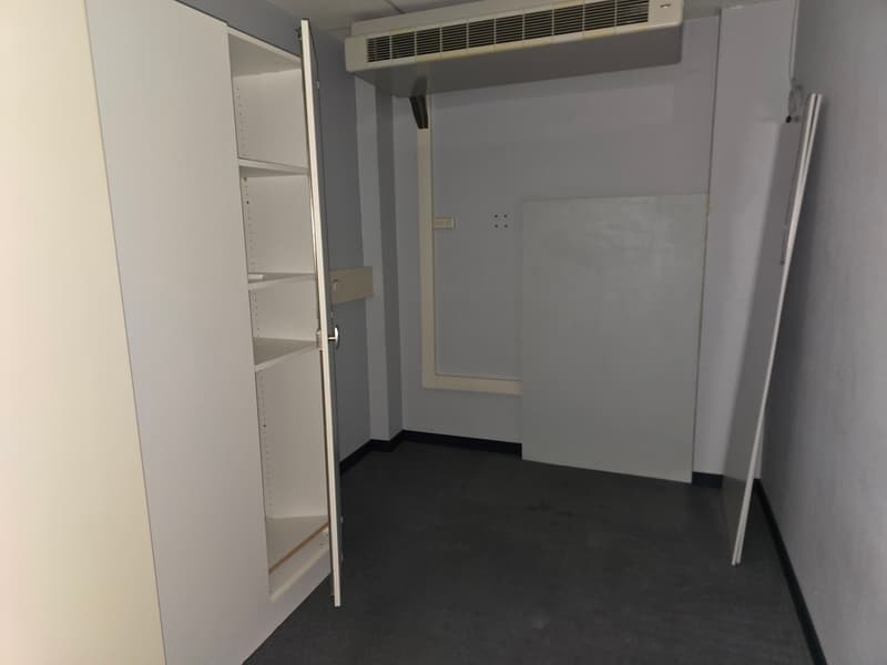 Bureau de 280m2 - Proximité autoroute/gare (8)