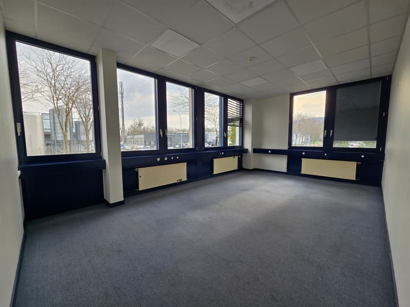 Bureau de 280m2 - Proximité autoroute/gare (7)