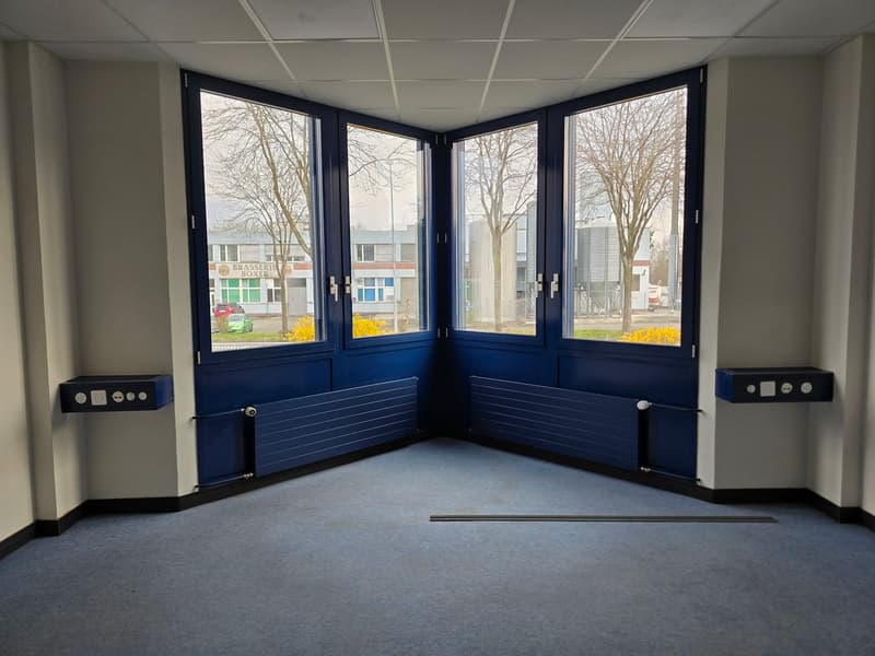 Bureau de 280m2 - Proximité autoroute/gare (3)