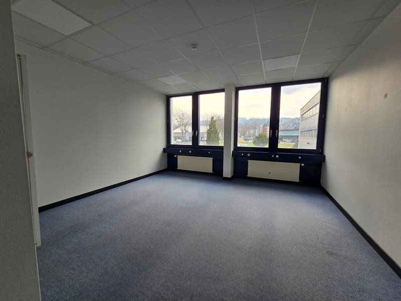 Bureau de 280m2 - Proximité autoroute/gare (6)