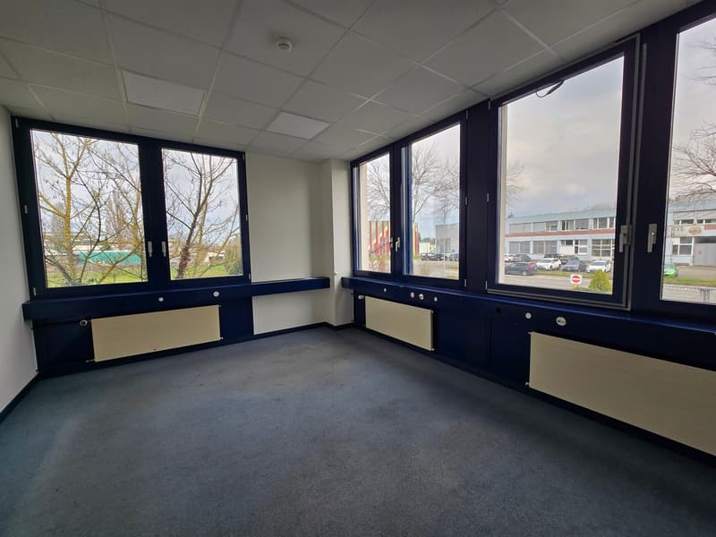 Bureau de 280m2 - Proximité autoroute/gare (5)