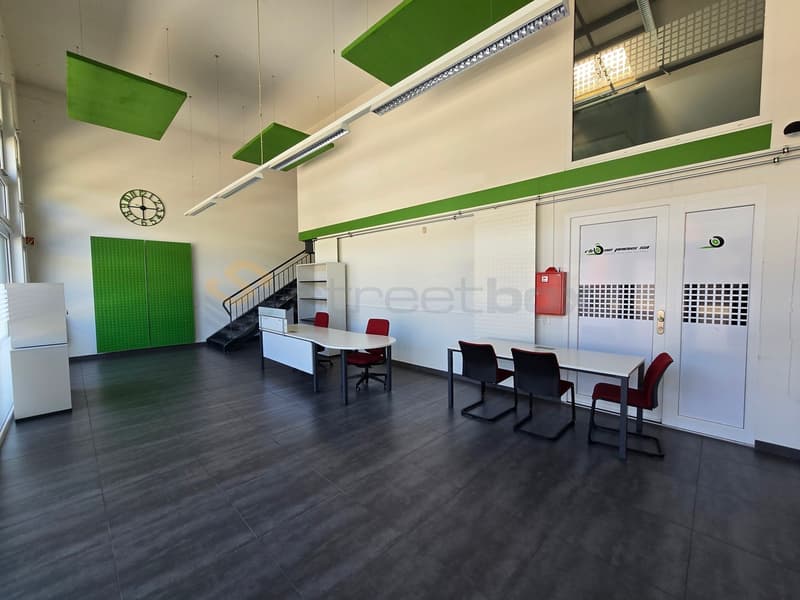 Streetbox triple de 180m2 très bien situé - 1er loyer offert (4)